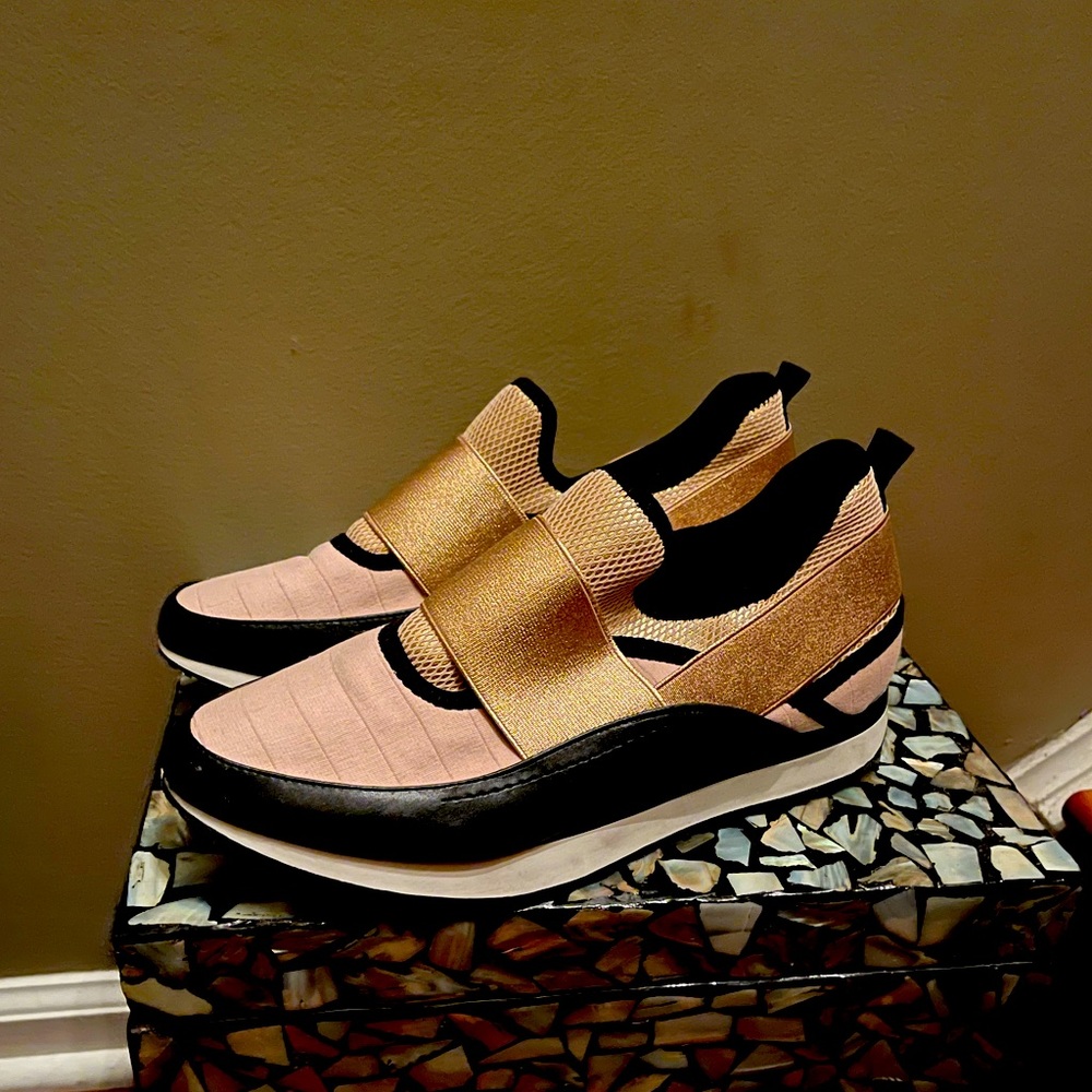 Steven Madden Antics Rose Gold Fashion Sneaker Sz 9